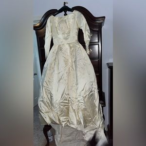 Beautiful vintage wedding dress